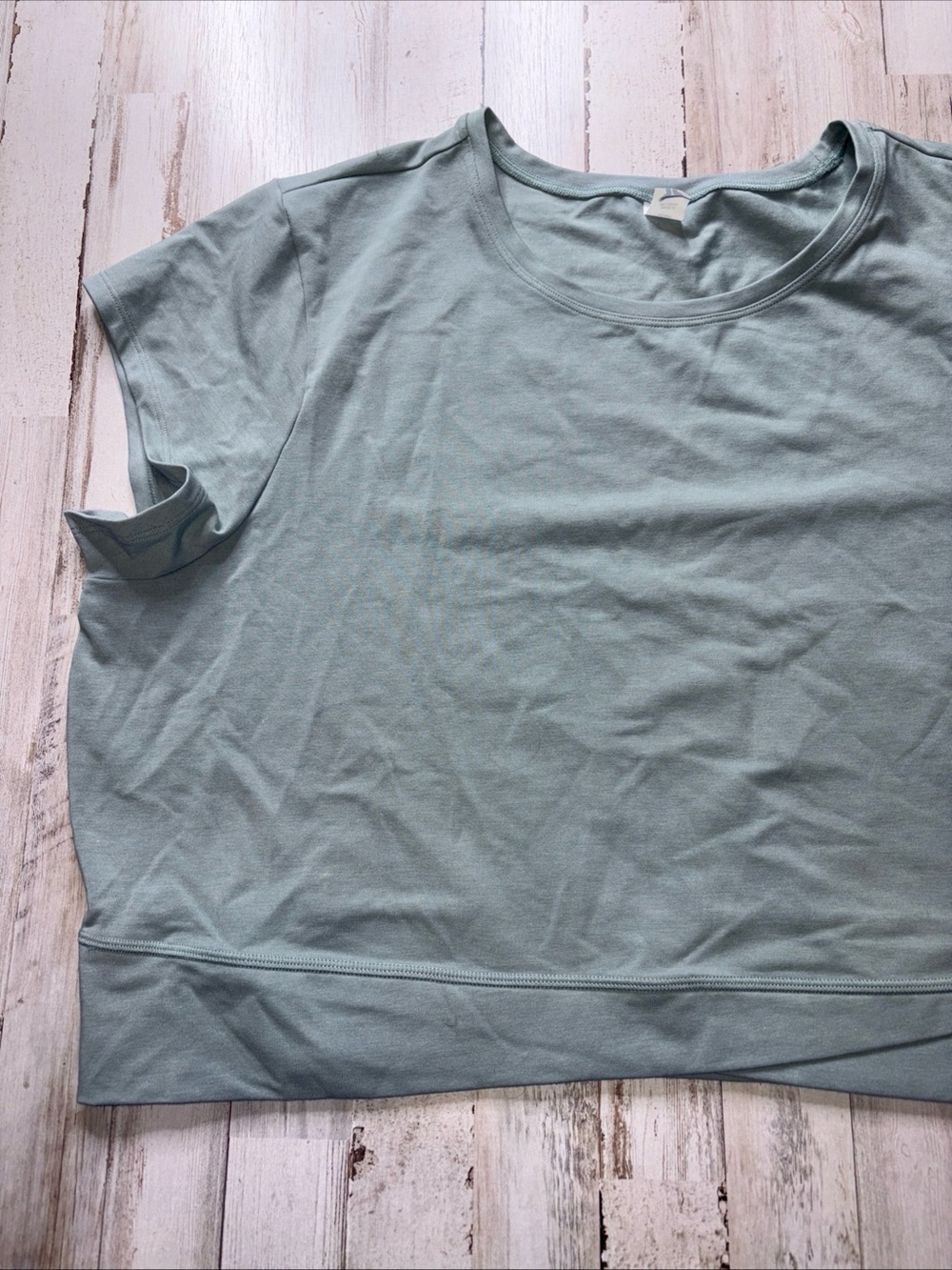 Old Navy PowerChill Cropped Cross Front T-Shirt 3X Osage Green Stretch Top Tee - Picture 7 of 11